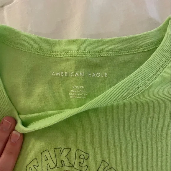 American Eagle Outfitters Green Crop Top with Turtle Graphic - Picture 2 of 2